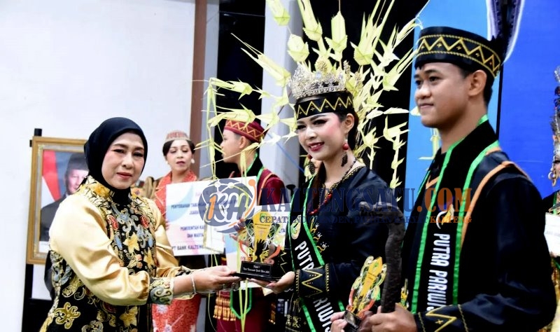 Ketua TP PKK Barito Utara Apresiasi Generasi Muda di Grand Final Putra Putri Pariwisata 2026