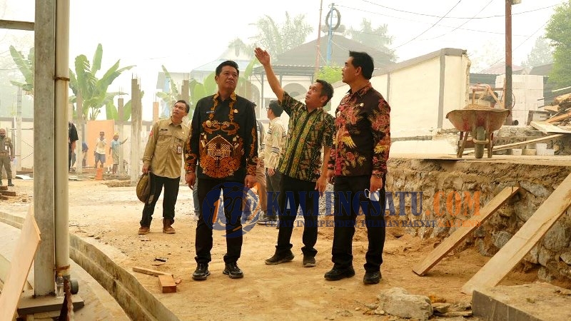 H Shalahuddin Tinjau Rehabilitasi Tiara Batara, Tekankan Ketepatan Waktu dan Kualitas Pekerjaan