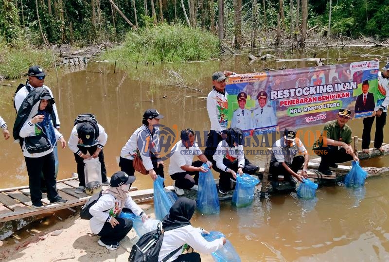 DKPP Barito Utara Tebar 20 Ribu Benih Ikan di Tiga Lokasi Perairan Desa