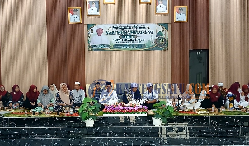 Kepala SMPN 1 Muara Teweh Ajak Siswa Teladani Akhlak Rasulullah