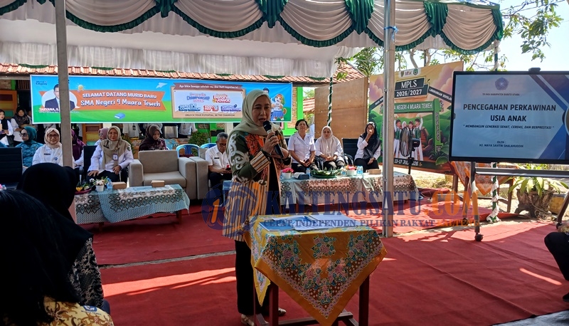 Ketua TP PKK Hj Maya Savitri Shalahuddin Ajak Siswa SMAN 4 Muara Teweh Tolak Pernikahan Usia Anak