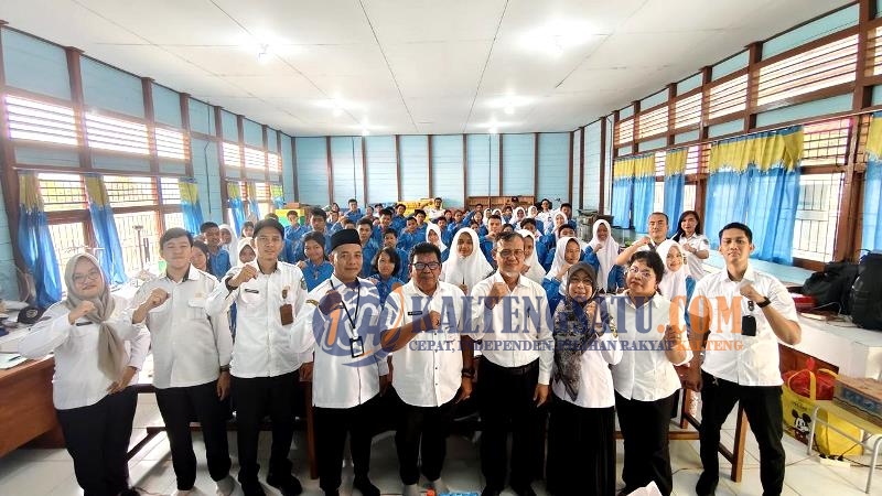 Disdagrin Barut Tanamkan Budaya Jujur Melalui Sosialisasi Metrologi Legal di SMPN 2 Muara Teweh