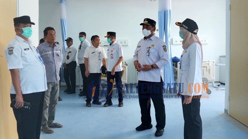 Bupati Shalahuddin Pimpin Apel di RSUD Muara Teweh, Tekankan Disiplin dan Kualitas Pelayanan