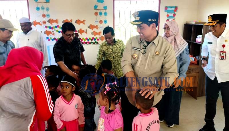 Bupati Shalahuddin Salurkan Bantuan SIP PINTAR untuk 18 Siswa TK Permata Bunda Mampuak II