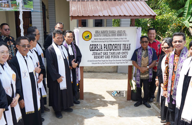 Resmikan Gereja dan Pastori GKE Tahujan Ontu, Heriyus Ajak Jemaat Jaga Persatuan