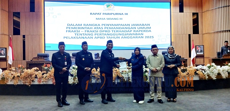  Jawab Pemandangan Umum Fraksi DPRD, Bupati Tegaskan Komitmen Tingkatkan Kinerja Pengelolaan APBD