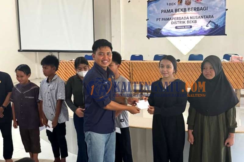 PAMA BEKB dan PT Bharinto Ekatama Santuni 55 Anak Yatim di Desa Benangin