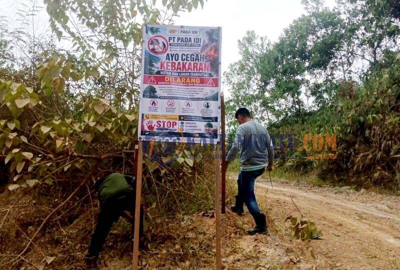 Hadapi Musim Kemarau, PT Pada Idi Edukasi Warga dan Pasang Baleho Penc
