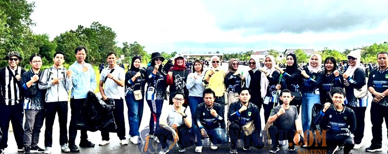 Sekwan Barut Dukung Gerakan Indonesia ASRI, Turun Langsung Bersihkan Kawasan Eks Bandara Beringin