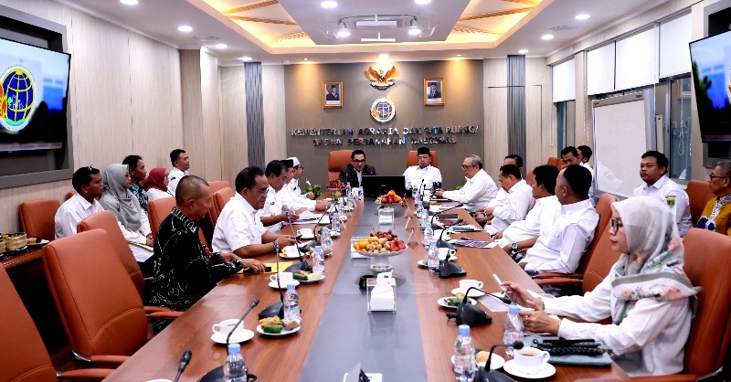 Rakor Bersama para Kepala Daerah di Kalsel, Nusron: Penentuan Lokasi LP2B Menjadi Kewenangan Daerah