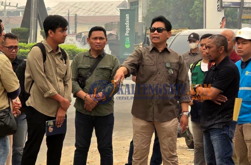 Bupati Tinjau Pelebaran Jalan Muara Teweh, Tekankan Koordinasi dan Kom