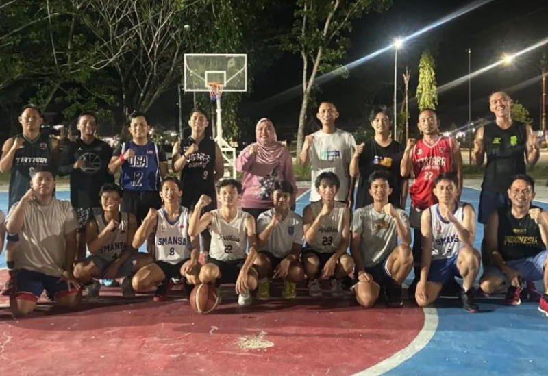 Dina Maulidah Minta Atlet Basket Murung Raya Maksimalkan Persiapan Porprov